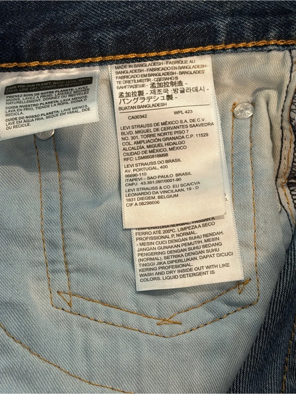 Levi’s 550 Relaxed Fit Jeans Medium Wash 31x32 100% Cotton Denim